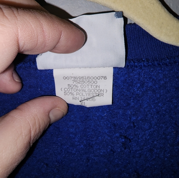 VINTAGE looney tunes sweatshirt - Picture 3 of 4